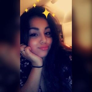 Meet your Posher, Isabel